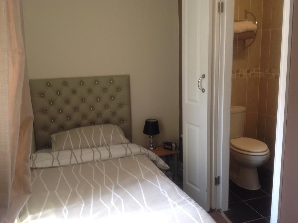 Soccer Bed & Breakfast 2*